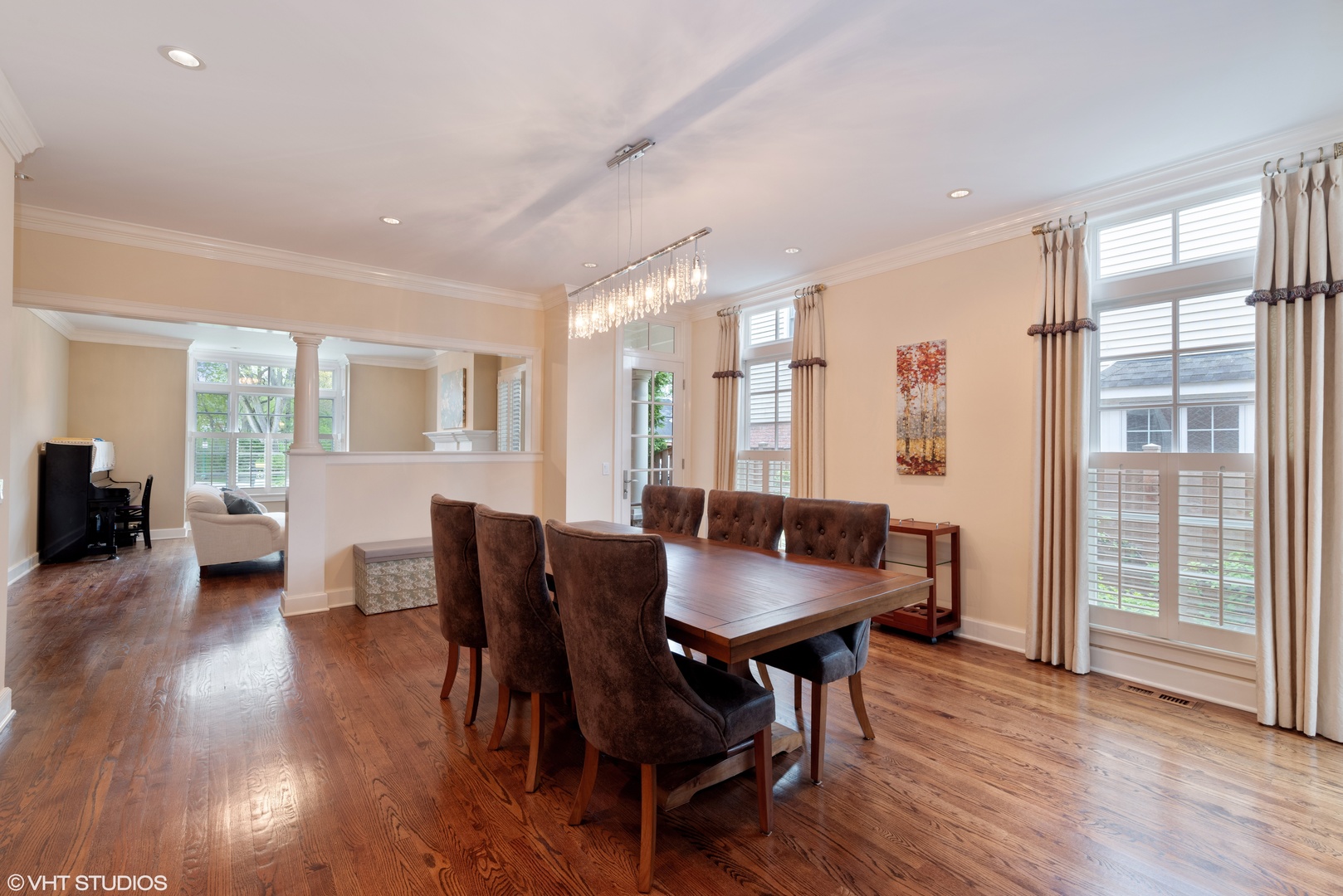 1049 Pontiac Road Wilmette, IL 60091 - Photo 4 of 28