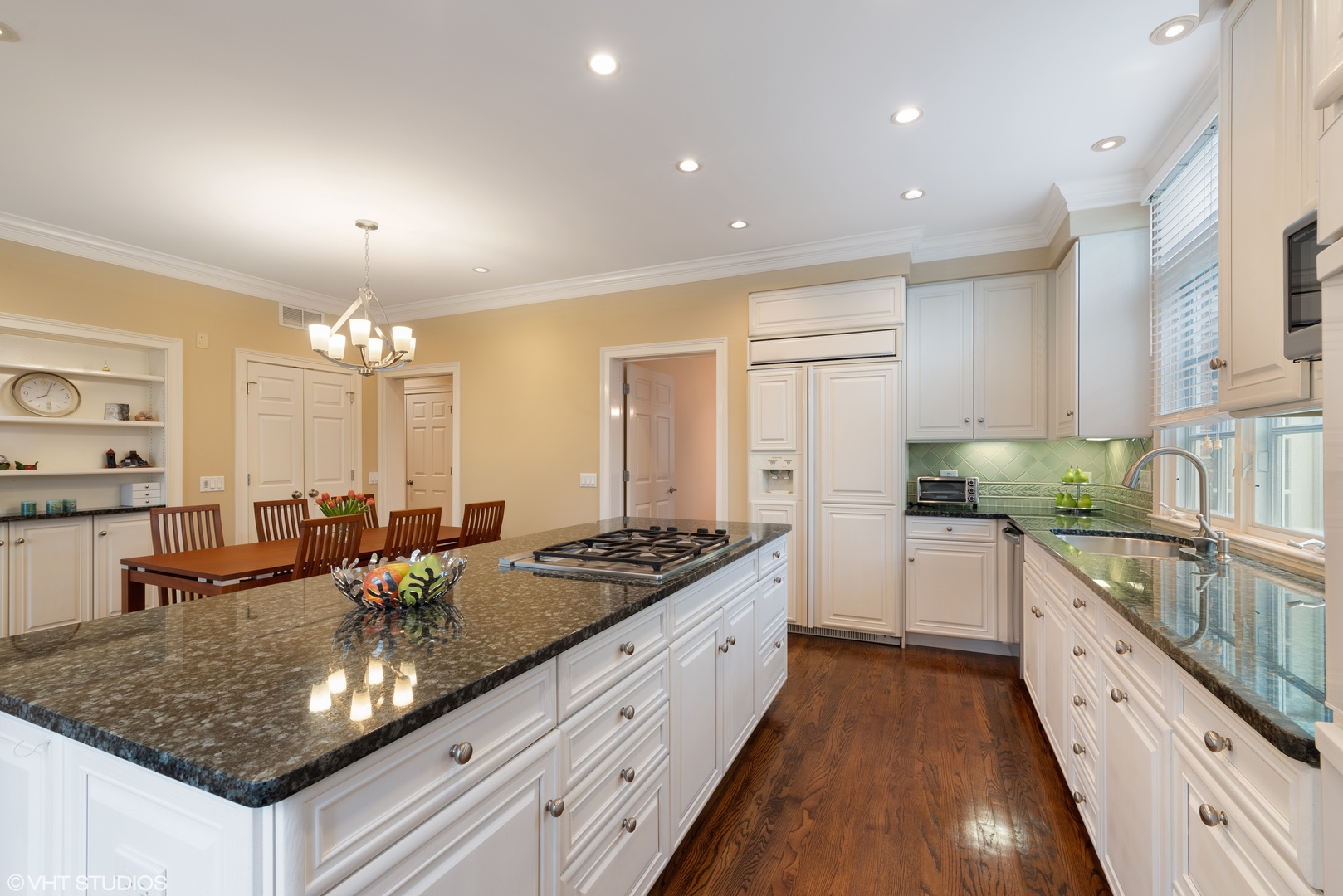 1049 Pontiac Road Wilmette, IL 60091 - Photo 5 of 28