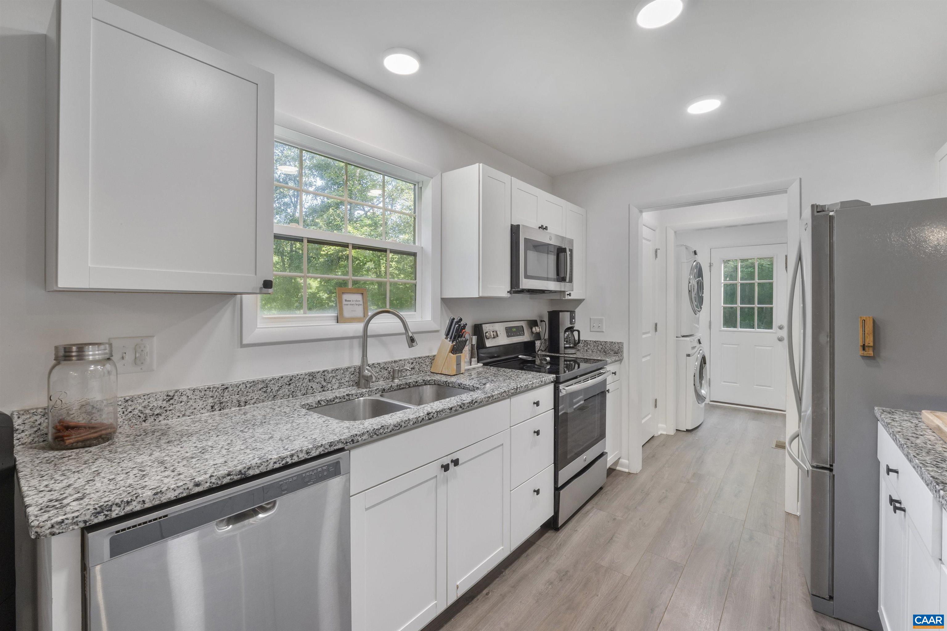 6516 Esmont Road Keene, VA 22946 - Photo 10 of 37 Gallery Image 10