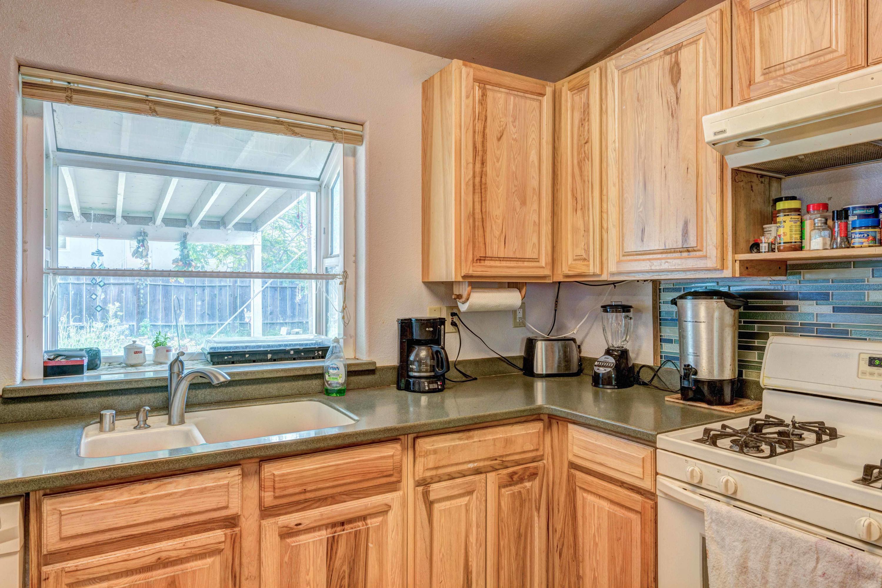 14813 Ravine Road Redding, CA 96003 - Photo 11 of 27 graceastonphotography-15