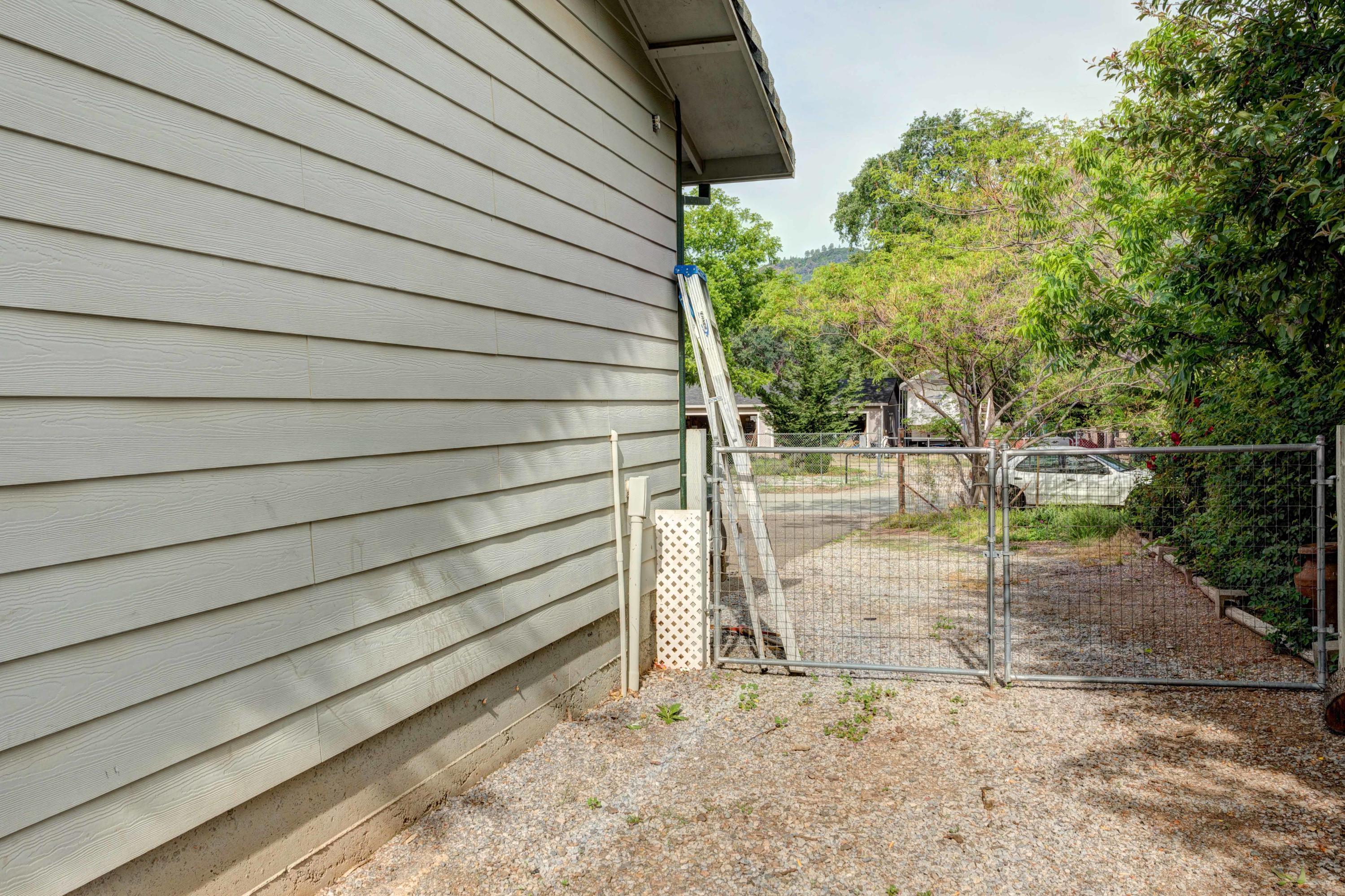 14813 Ravine Road Redding, CA 96003 - Photo 23 of 27 graceastonphotography-26