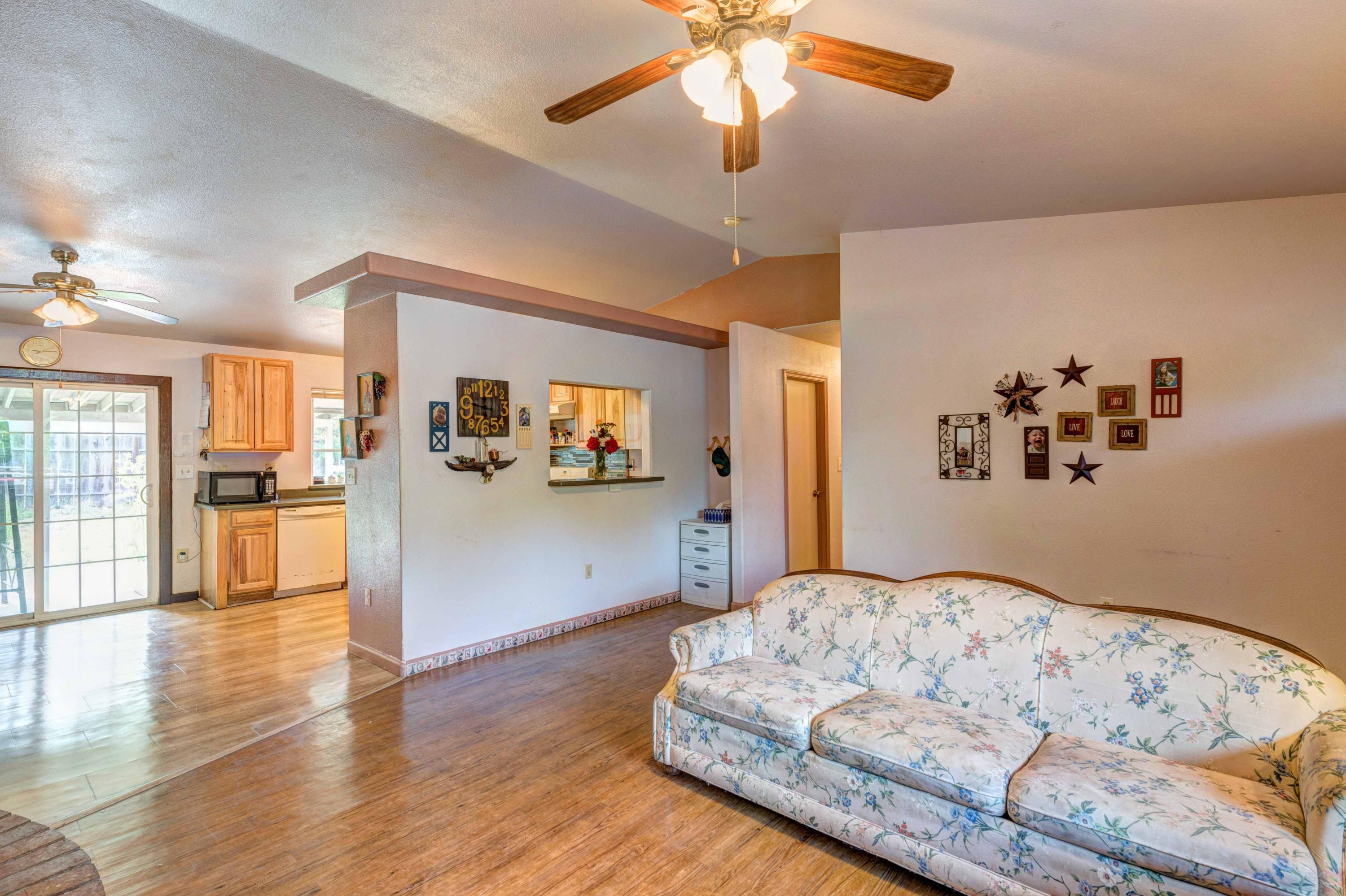 14813 Ravine Road Redding, CA 96003 - Photo 5 of 27 graceastonphotography-11