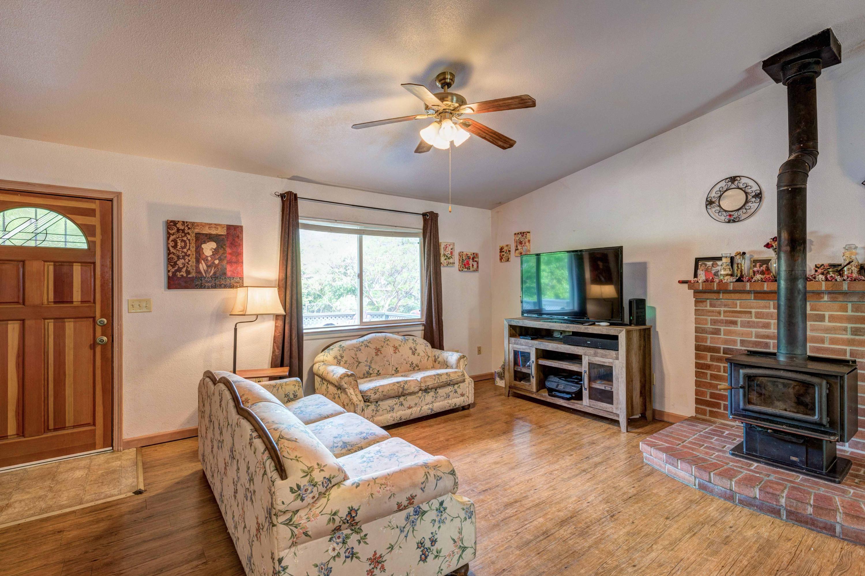 14813 Ravine Road Redding, CA 96003 - Photo 7 of 27 graceastonphotography-10