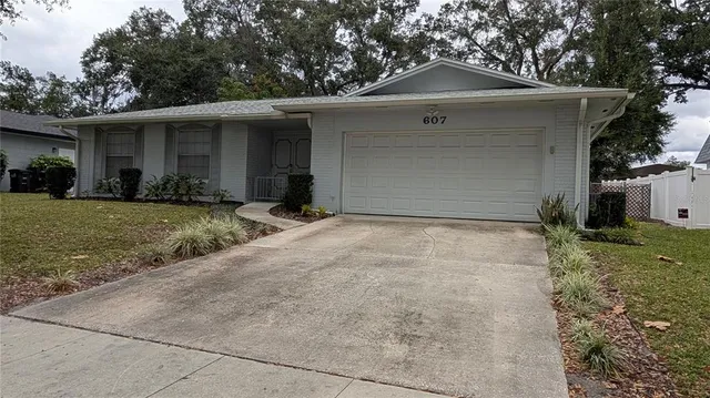 $1,950 | 607 Parkwood Avenue, Altamonte Springs, FL 32714