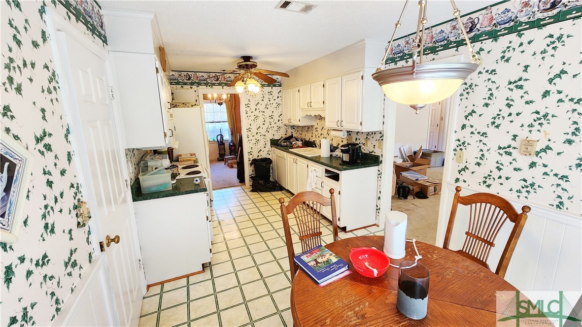 22 South Millward Road Savannah, GA 31410 - Photo 17 of 47 Kitchen