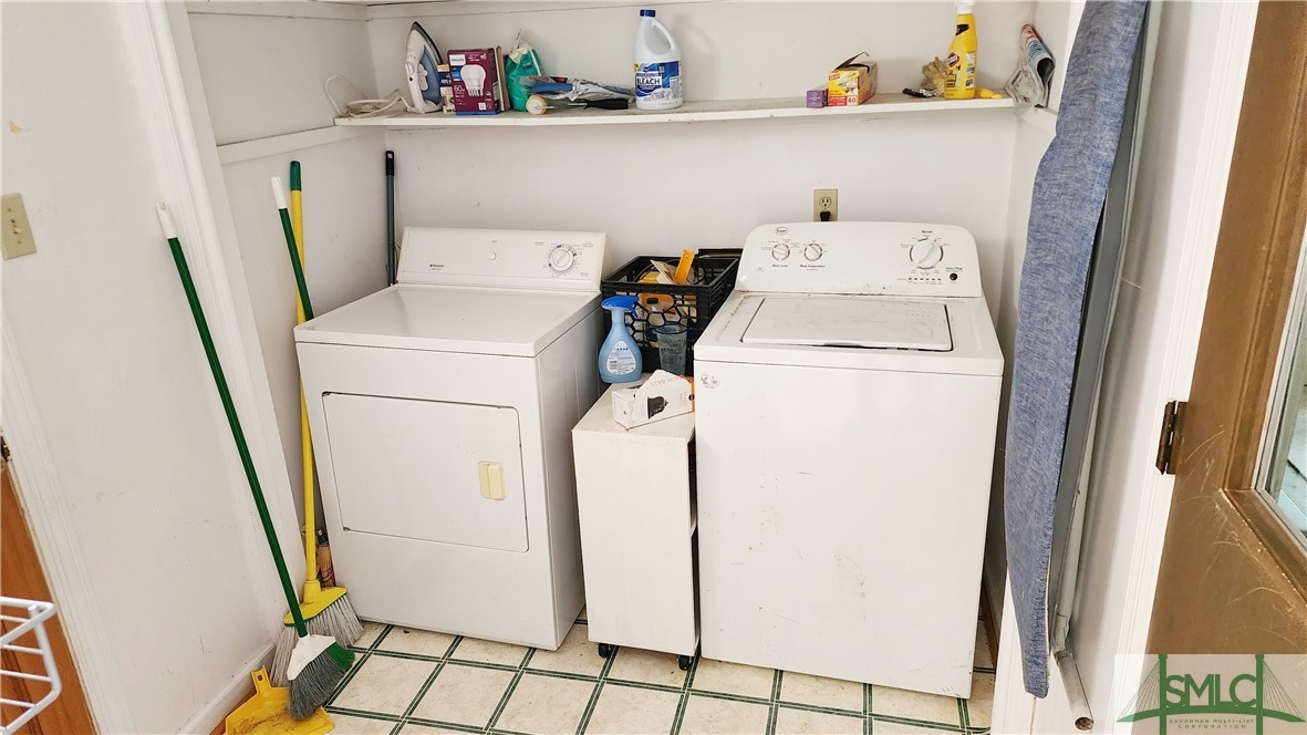 22 South Millward Road Savannah, GA 31410 - Photo 19 of 47 Laundry Off Kitchen
