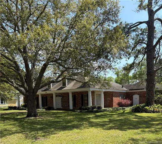 $350,000 | 415 West Academy Avenue, Jennings, LA 70546