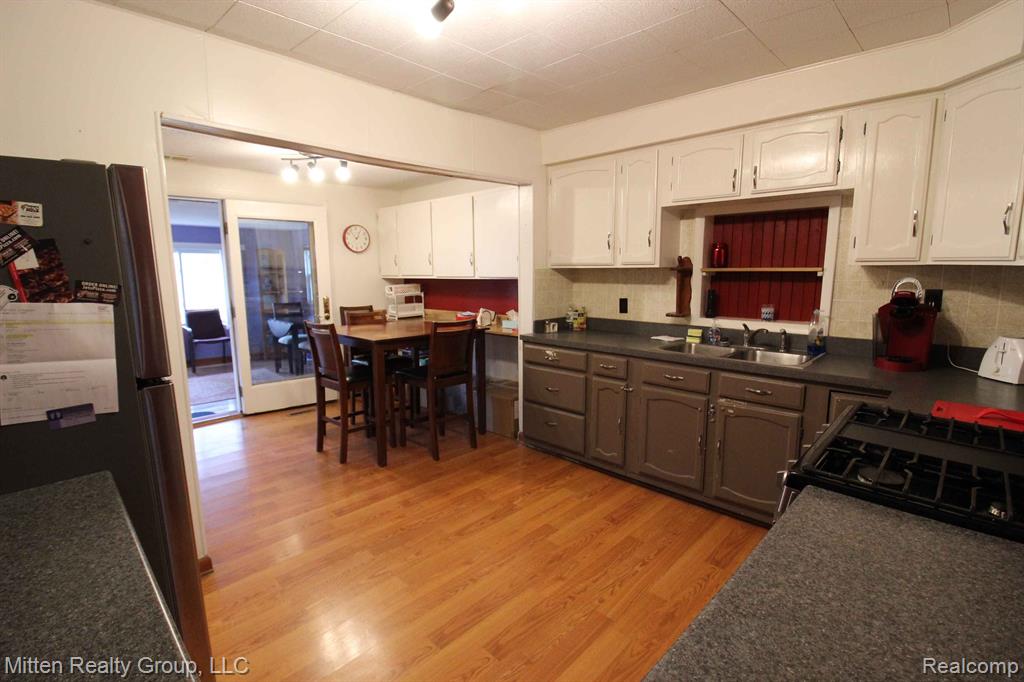 2323 Lindell Road Sterling Heights, MI 48310 - Photo 14 of 25