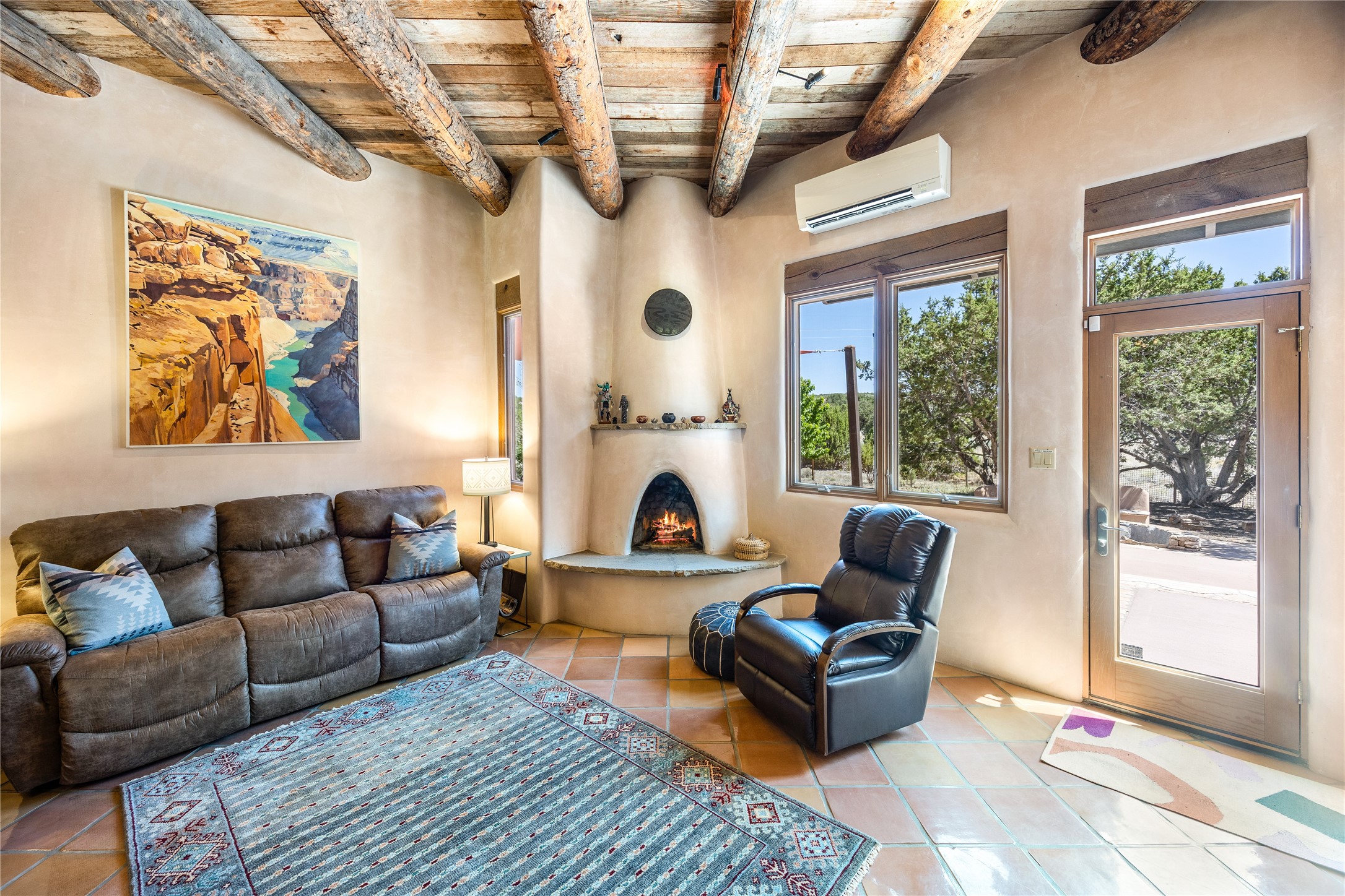 112 Coyote Ridge Trail Santa Fe, NM 87507 - Photo 14 of 54 Living Room