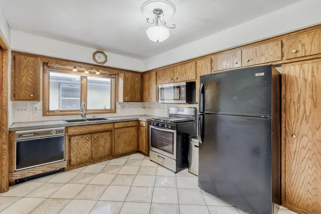 $299,900 | 1508 McAfee Street, St. Paul, MN 55106