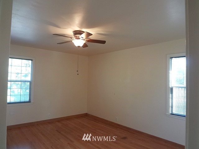 1048 Southwest 4th Place Renton, WA 98057 - Photo 9 of 15