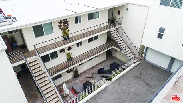 a view of an buildings in the background