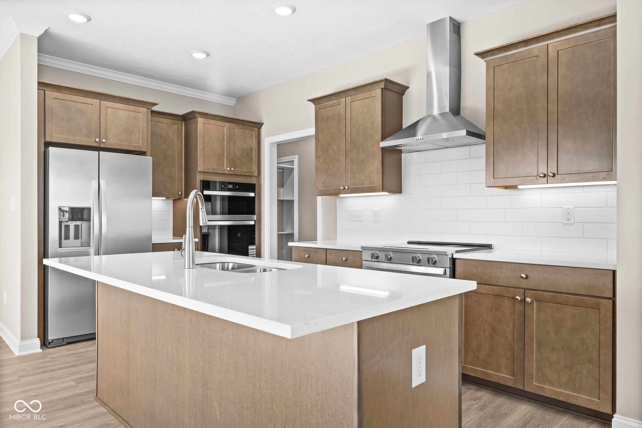 6180 Preserve Way McCordsville, IN 46055 - Photo 3 of 28