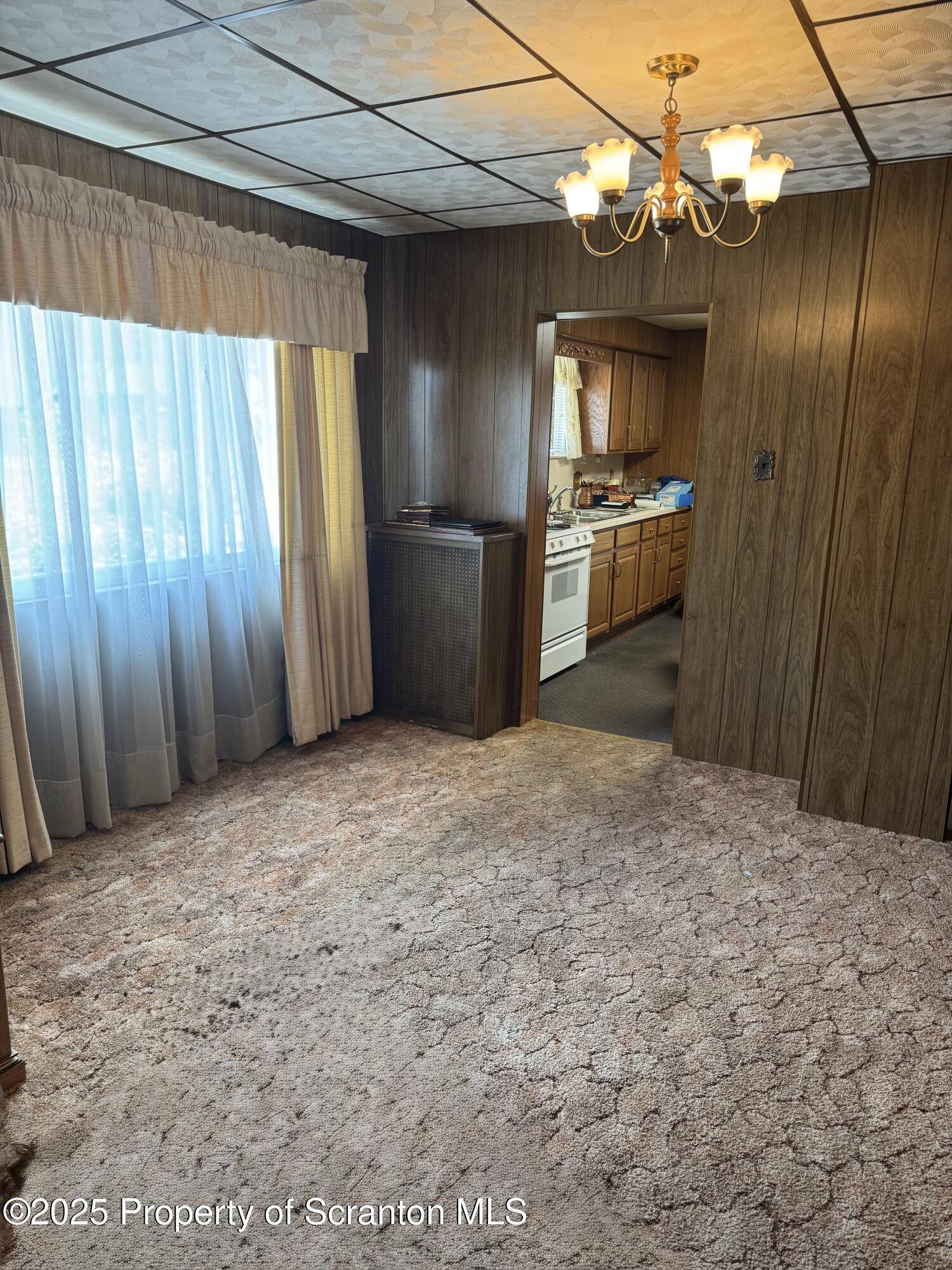 205-207 Spring Street Scranton, PA 18508 - Photo 16 of 40 205 dining room