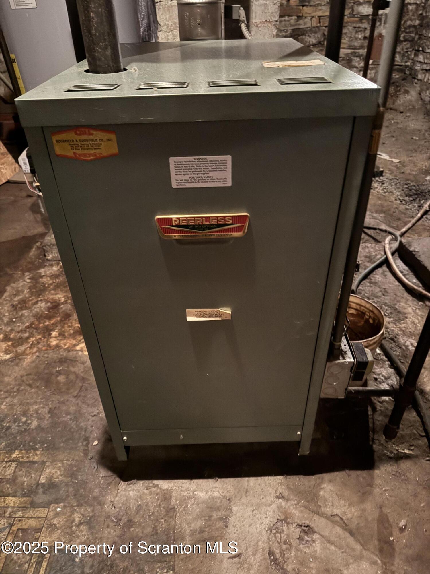 205-207 Spring Street Scranton, PA 18508 - Photo 39 of 40 207 furnace