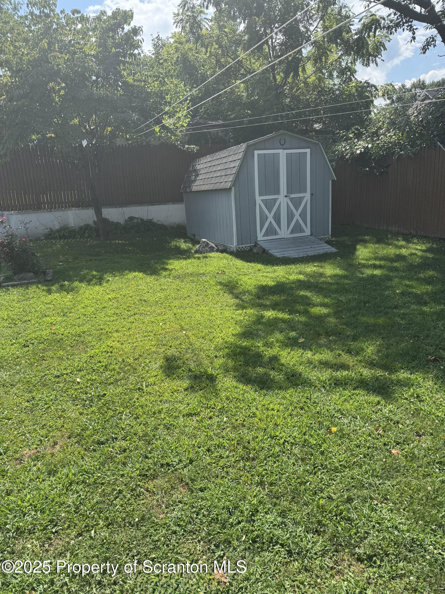 205-207 Spring Street Scranton, PA 18508 - Photo 5 of 40 Back yard