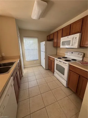 $2,350 | 9068 Gervais Circle, Unit 209, Naples, FL 34120