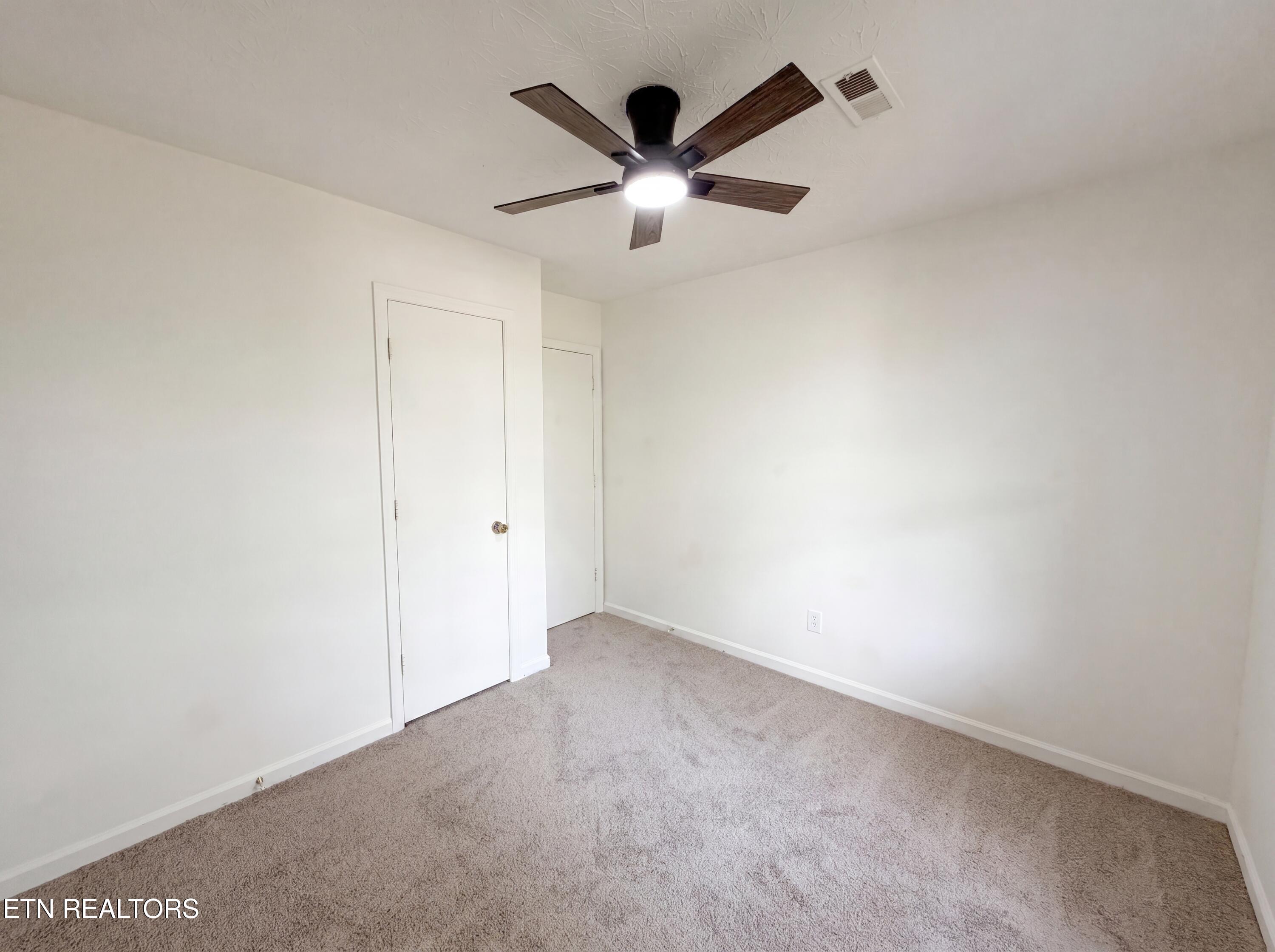 6018 Bridge Garden Road Knoxville, TN 37912 - Photo 7 of 17 photo_07