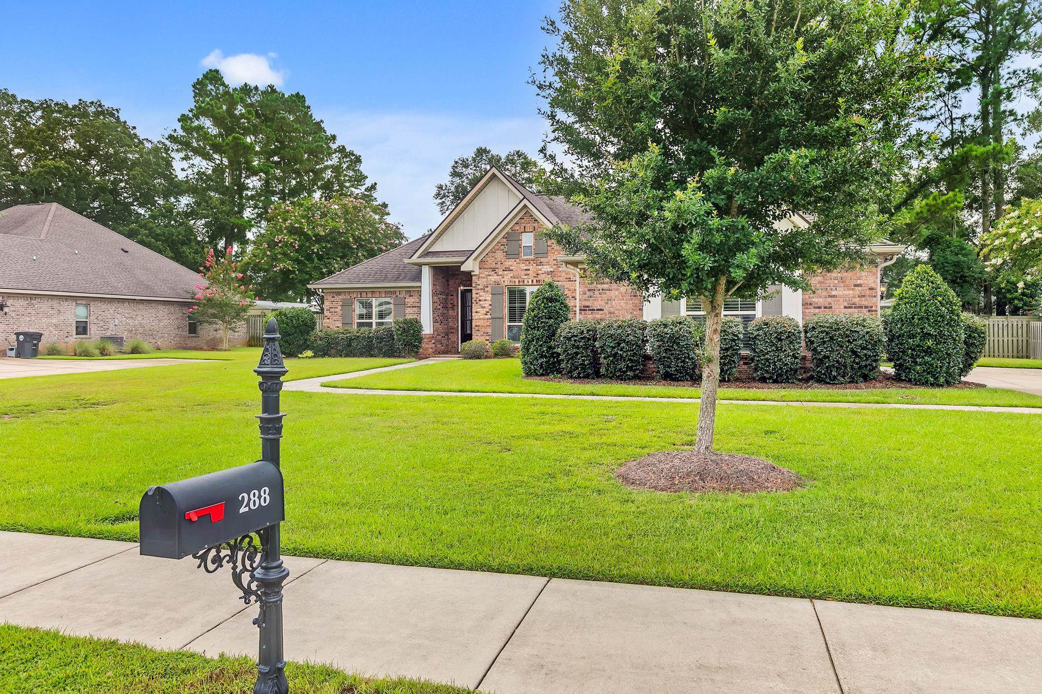 288 Saffron Avenue Fairhope, AL 36532 - Photo 3 of 33