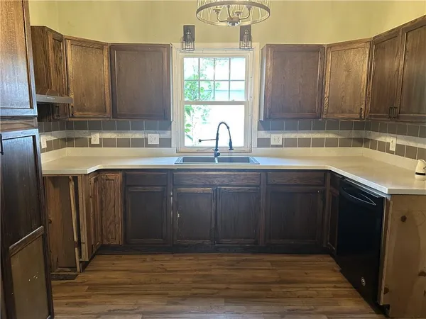 $69,900 | 404 Vine Street, Chillicothe, MO 64601