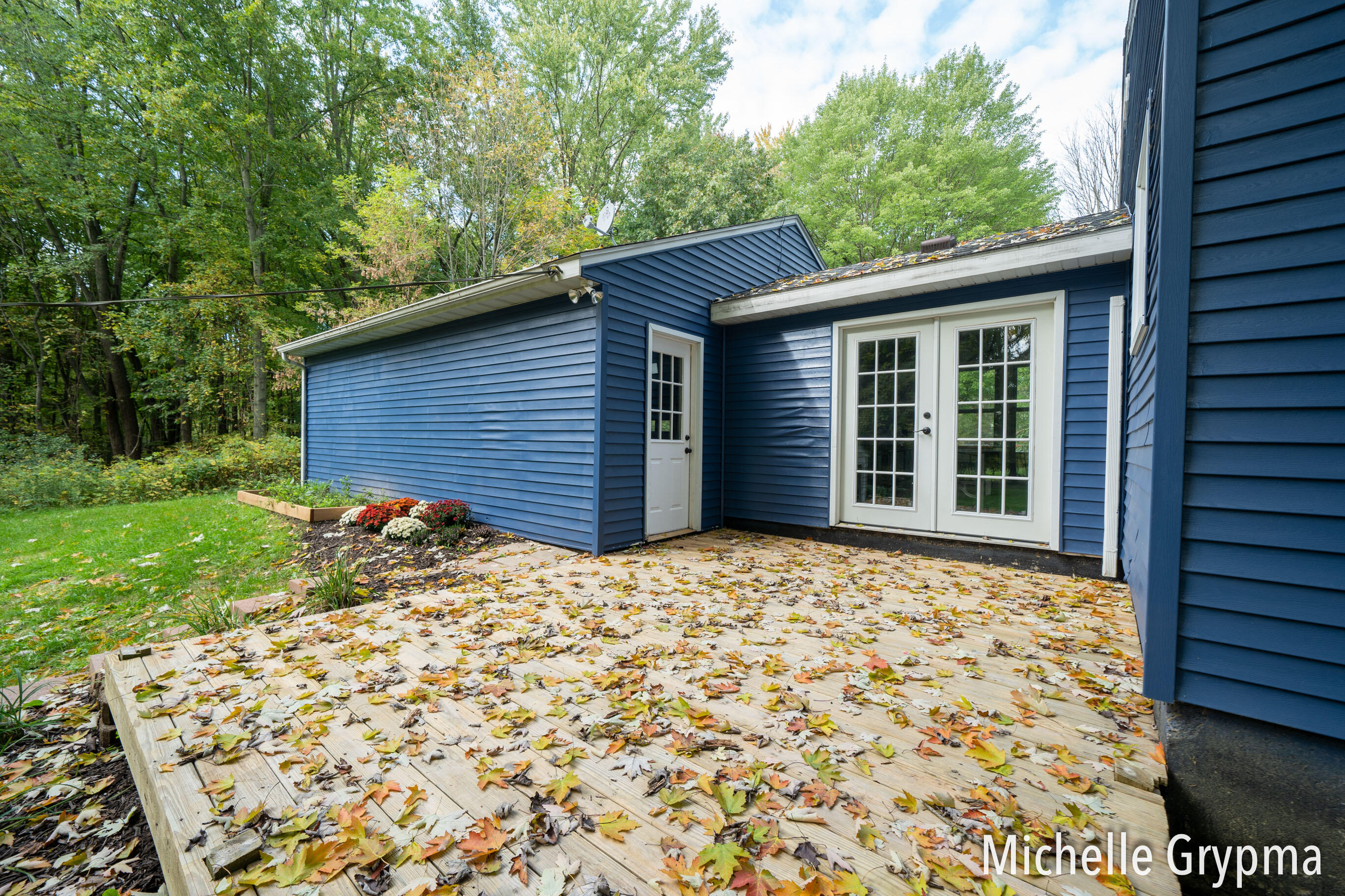 6084 Cascade Road Southeast Grand Rapids, MI 49546 - Photo 30 of 46 Garage