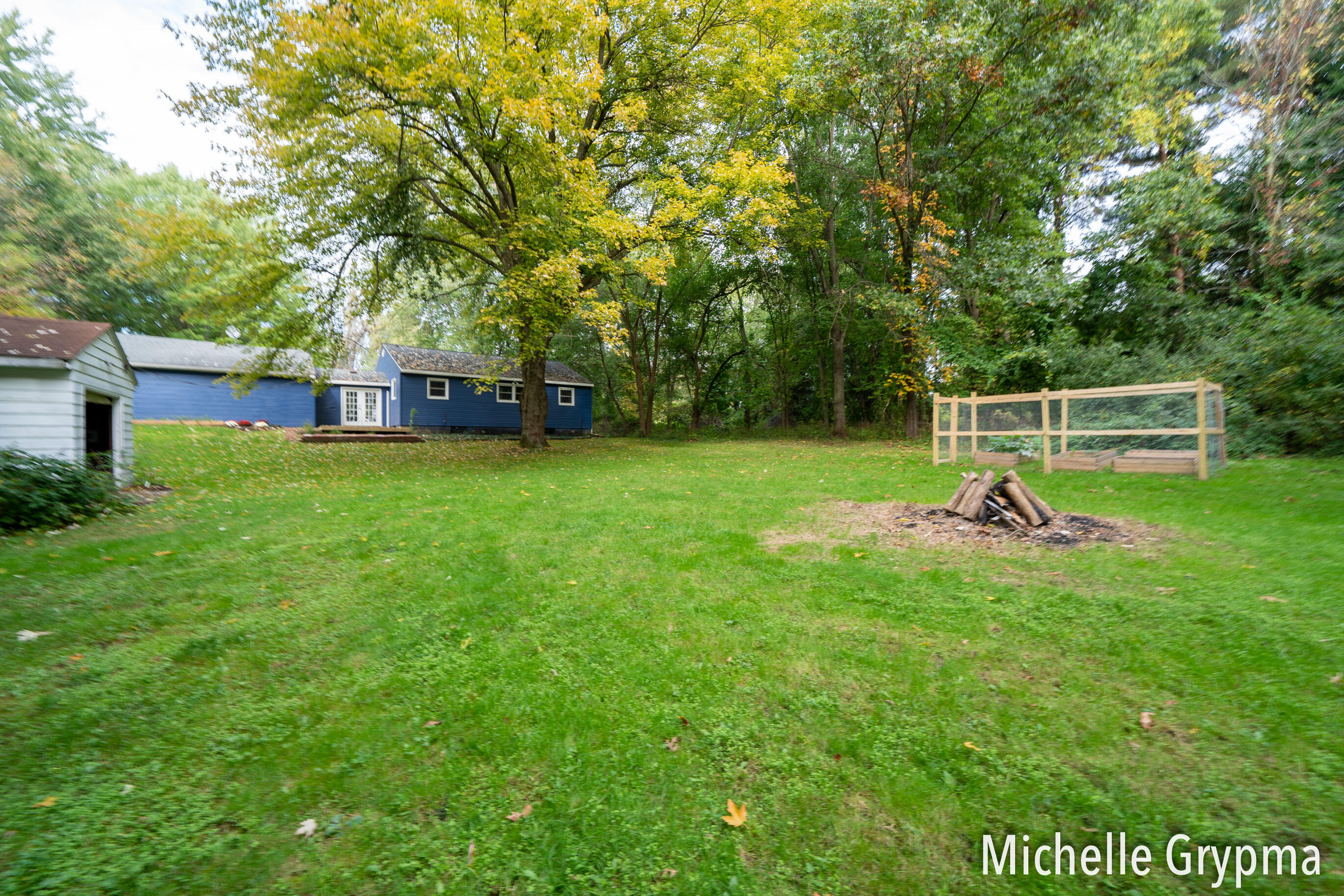 6084 Cascade Road Southeast Grand Rapids, MI 49546 - Photo 33 of 46 Back of house2