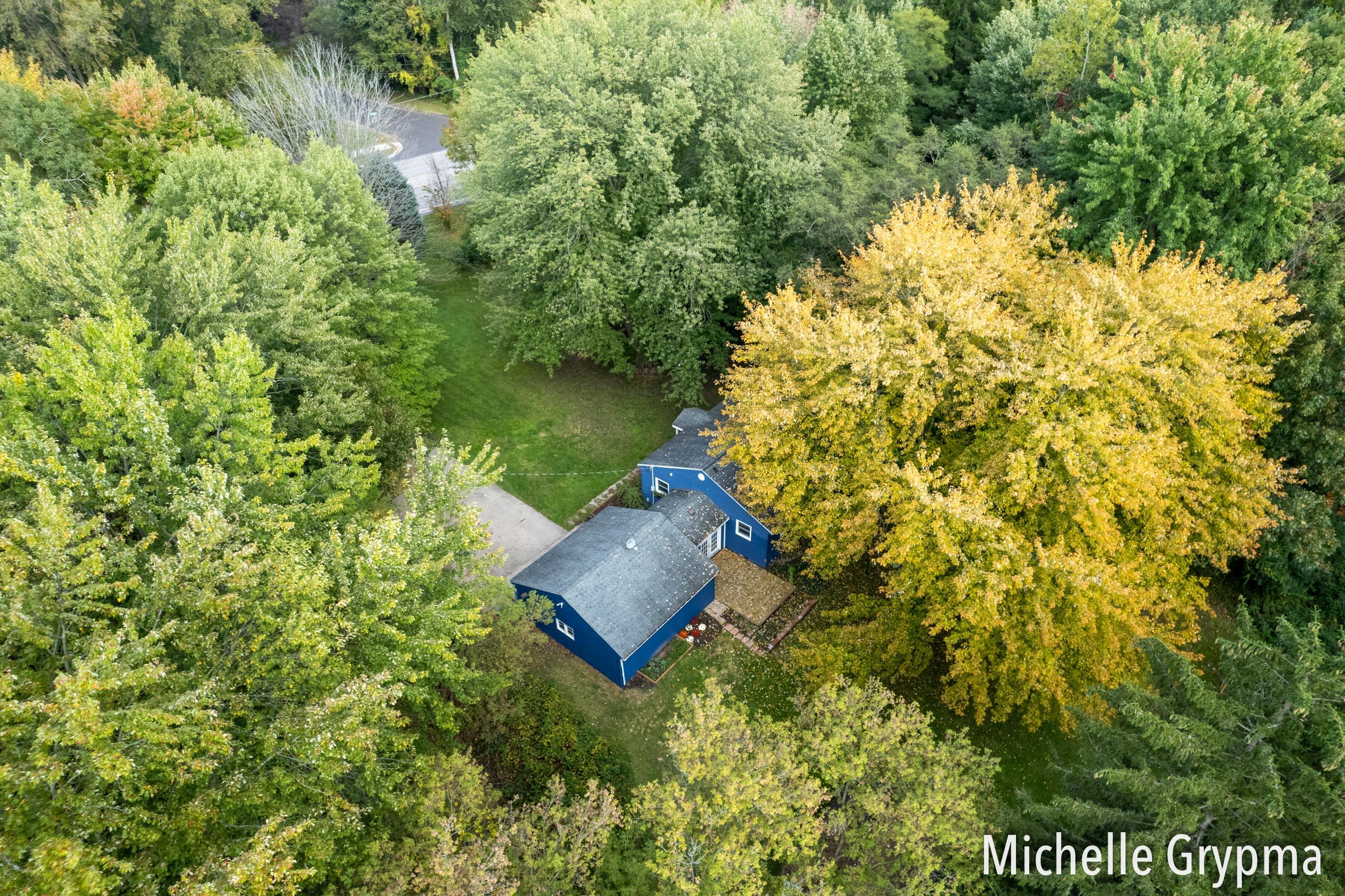 6084 Cascade Road Southeast Grand Rapids, MI 49546 - Photo 36 of 46 Aerial 3