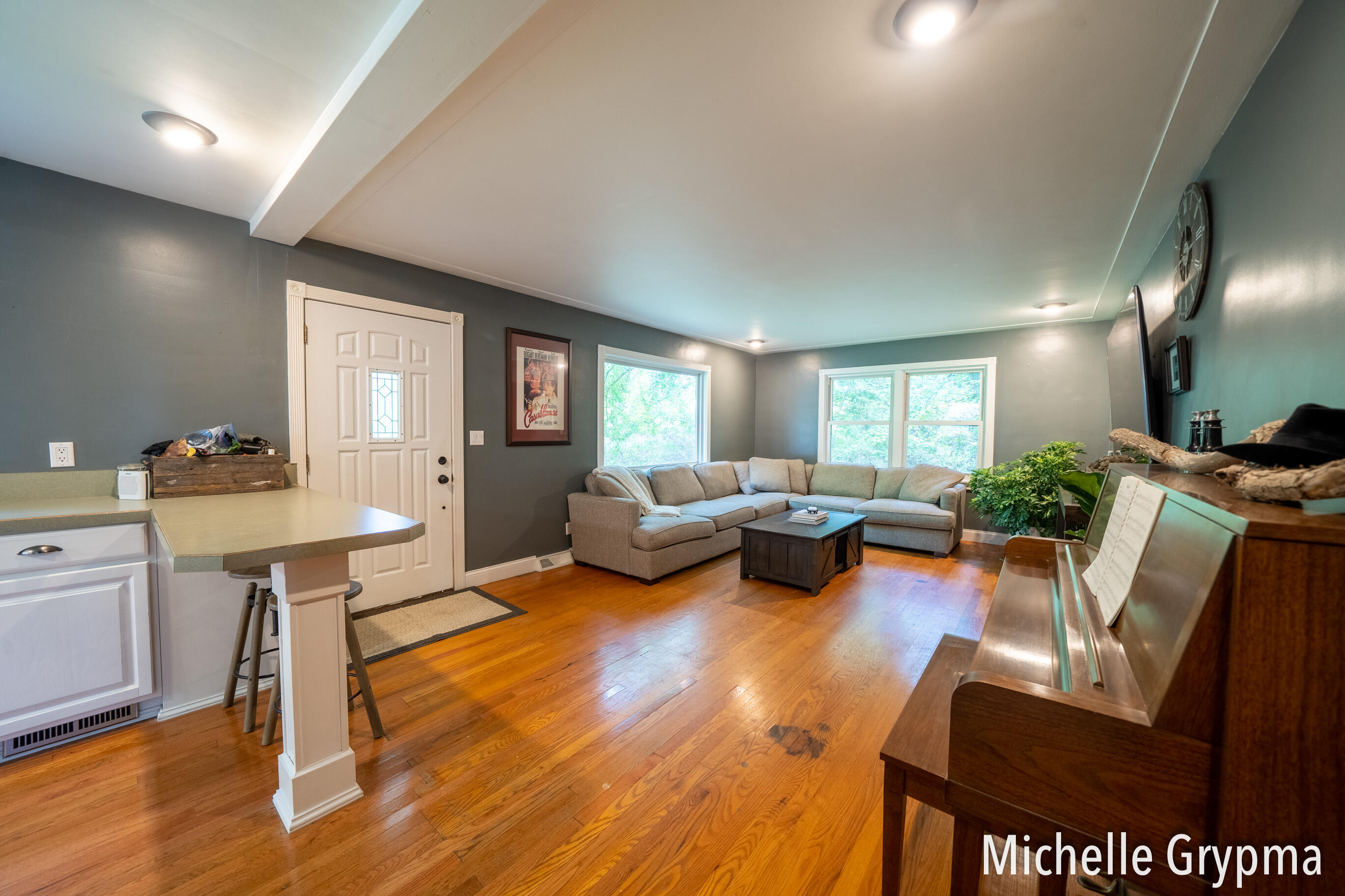 6084 Cascade Road Southeast Grand Rapids, MI 49546 - Photo 5 of 46 Front view