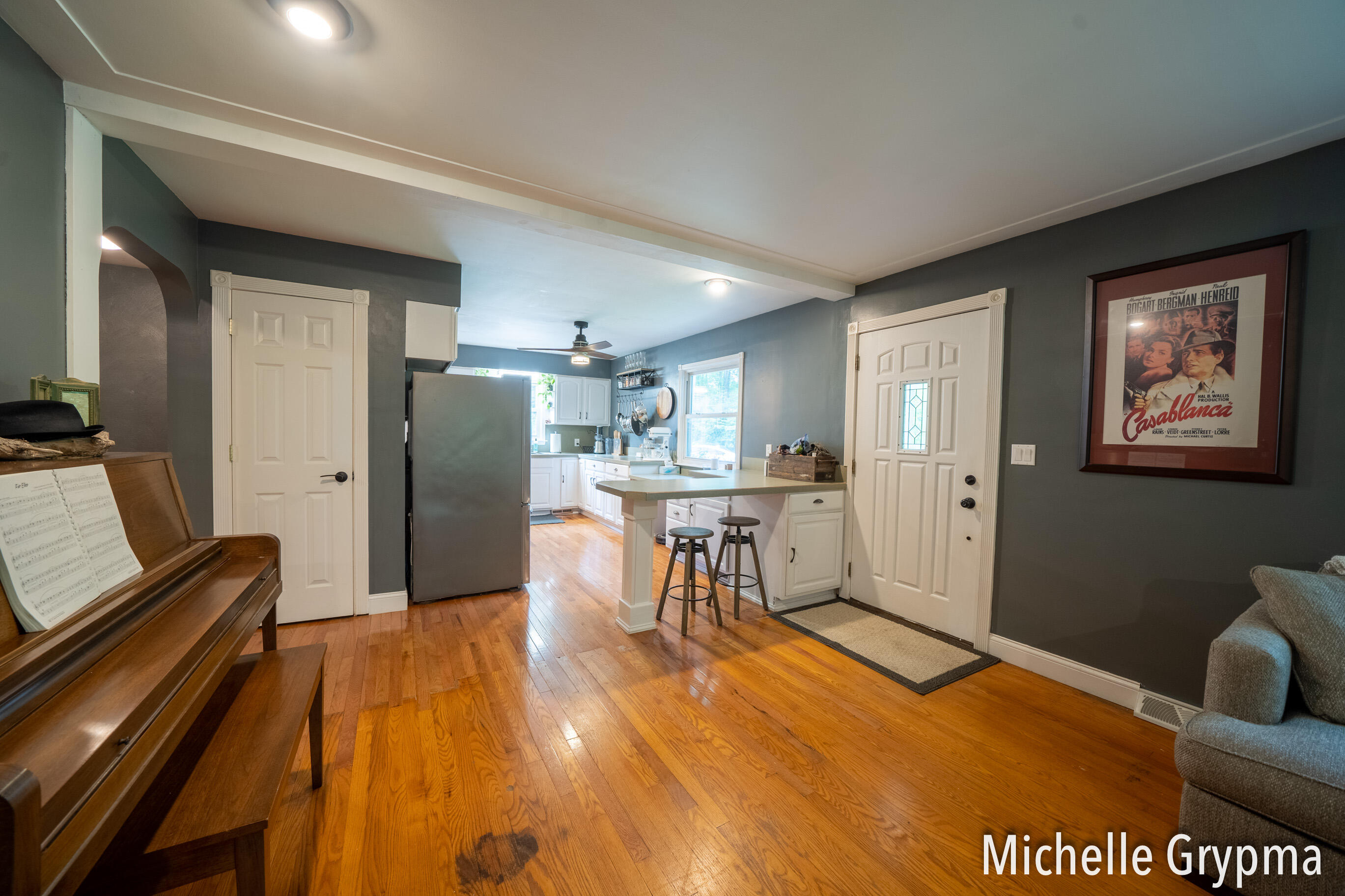 6084 Cascade Road Southeast Grand Rapids, MI 49546 - Photo 7 of 46 Open view