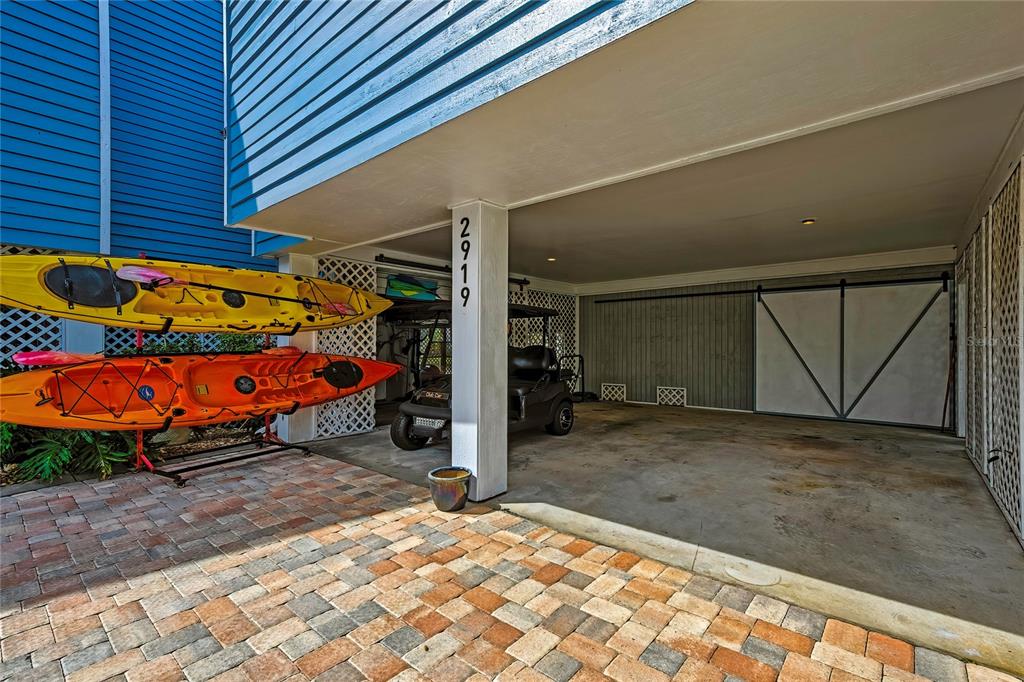 2919 North Rivers Edge Boulevard, Unit 2919 Crystal River, FL 34429 - Photo 30 of 36 a backyard of a house