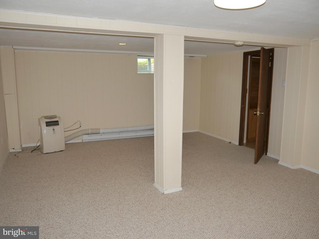 114 Rawlings Road Gaithersburg, MD 20877 - Photo 21 of 28 Family Room