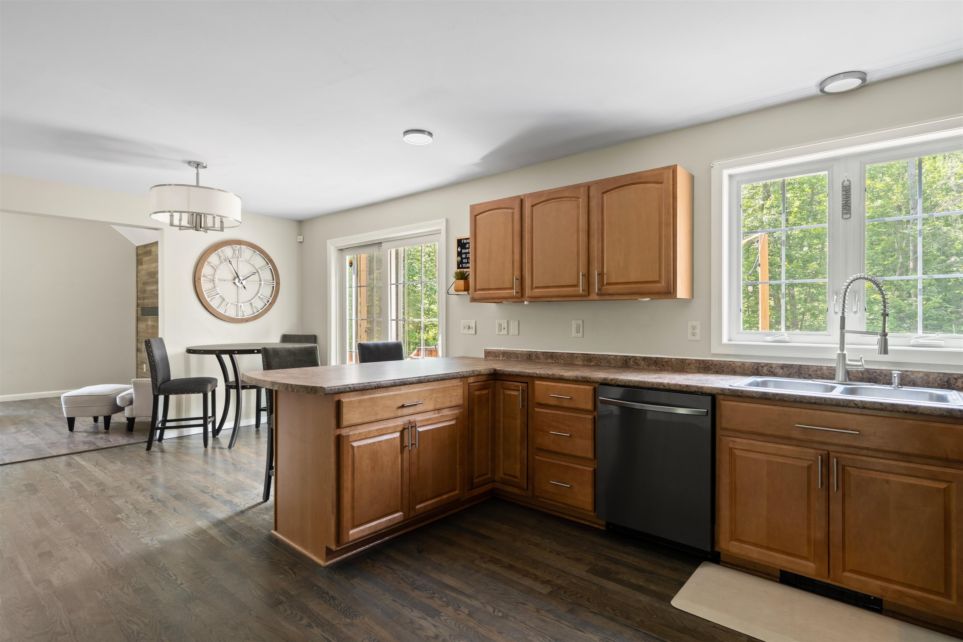 122 Blake Road Epping, NH 03042 - Photo 5 of 34