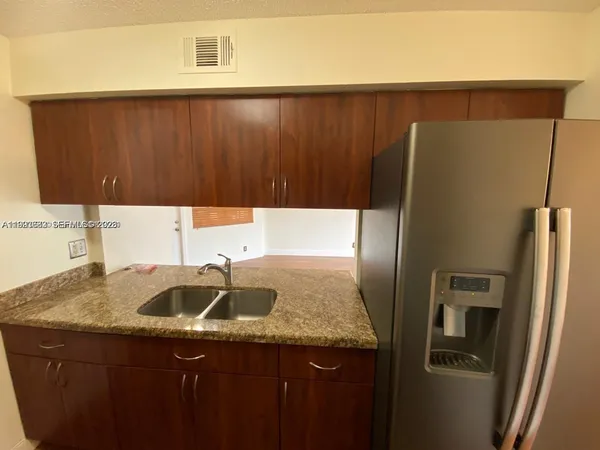 $1,950 | 8713 Southwest 5th Street, Unit 104, Pembroke Pines, FL 33025