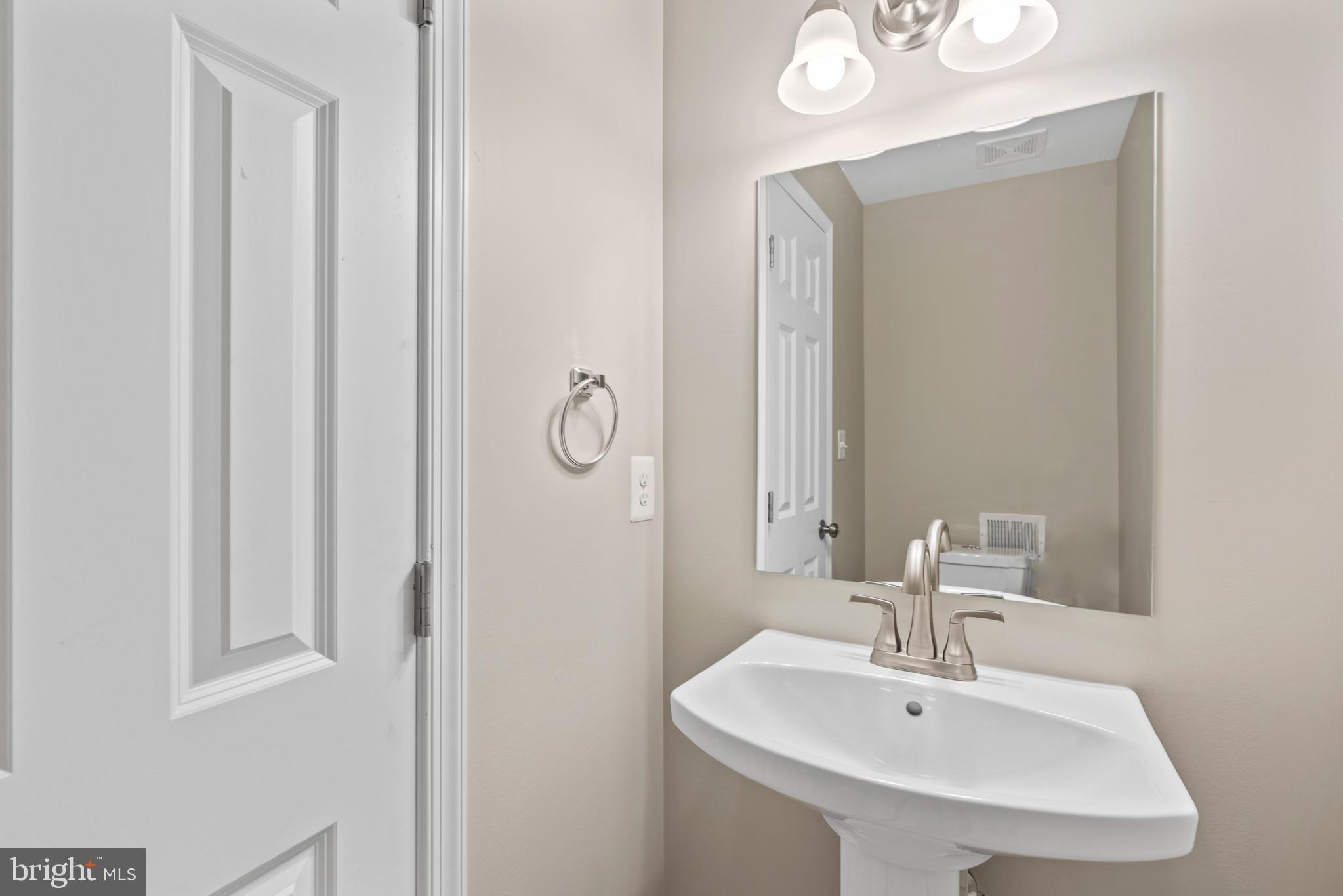 43529 Postrail Square Ashburn, VA 20147 - Photo 6 of 31