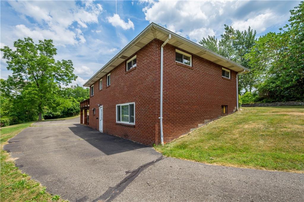 149 Meadows View Road Washington, PA 15301 - Photo 5 of 48 Gallery Image 5