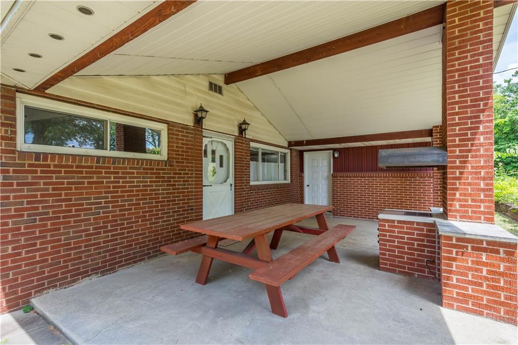 149 Meadows View Road Washington, PA 15301 - Photo 6 of 48 Just off of dining room