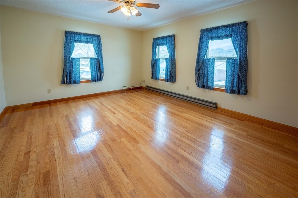 128 Ann Street Chicopee, MA 01020 - Photo 13 of 21