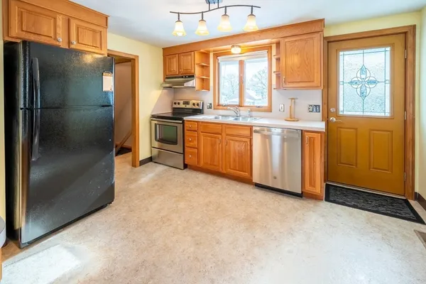 $365,000 | 128 Ann Street, Chicopee, MA 01020