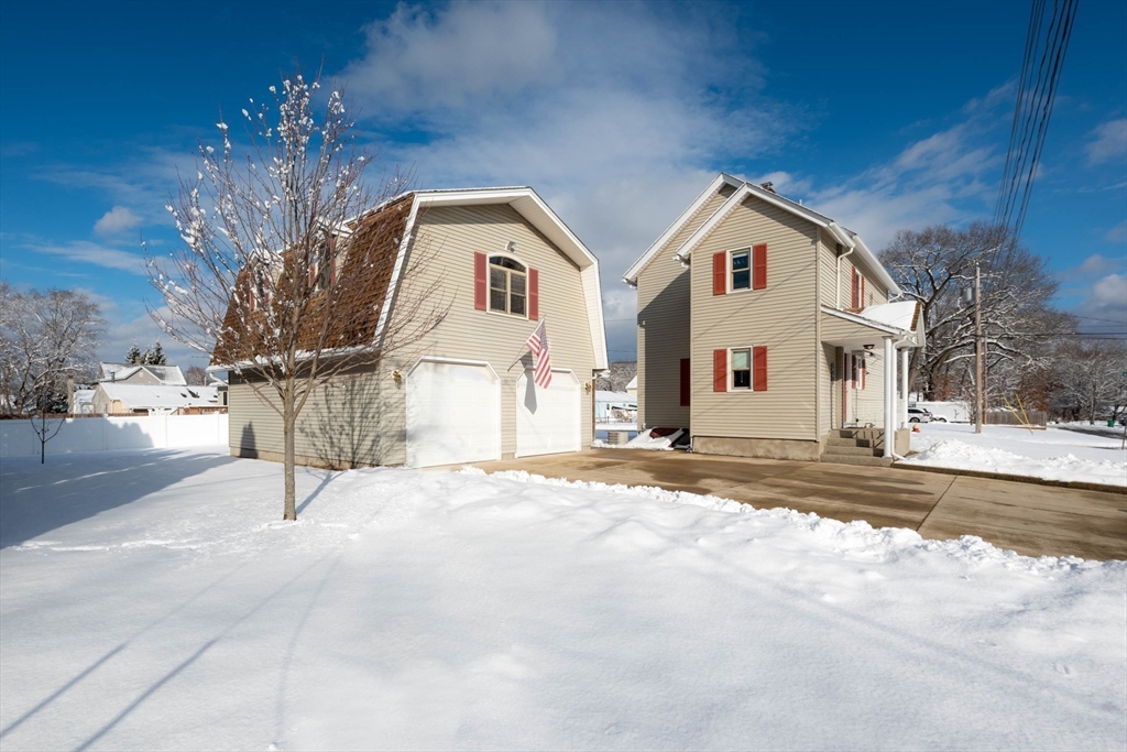 128 Ann Street Chicopee, MA 01020 - Photo 3 of 21