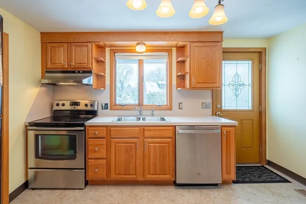 $365,000 | 128 Ann Street, Chicopee, MA 01020