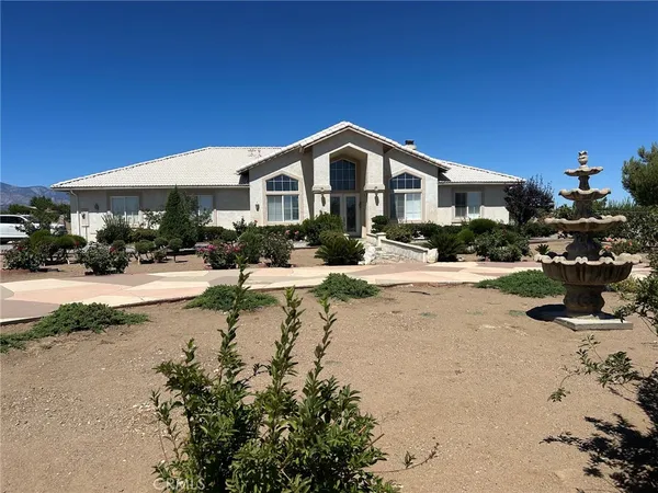 $2,500 | 9408 La Cadena Avenue, Oak Hills, CA 92344