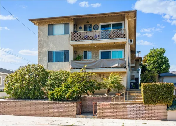 $2,800 | 972 West 14th Street, Unit 3, San Pedro, CA 90731
