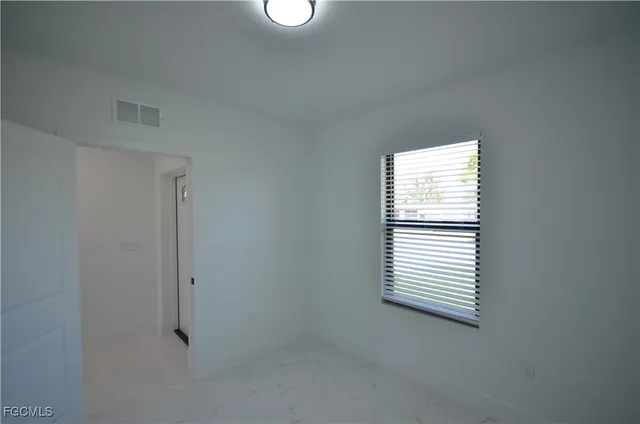 $2,600 | 2188 Barker Boulevard, Fort Myers, FL 33916