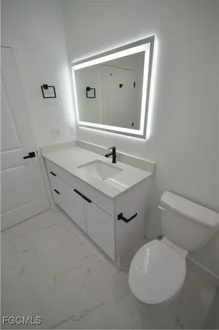 $2,600 | 2188 Barker Boulevard, Fort Myers, FL 33916