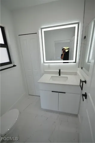 $2,600 | 2188 Barker Boulevard, Fort Myers, FL 33916