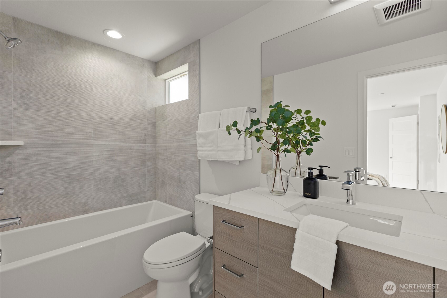 1206 A Northwest 83rd Street Seattle, WA 98117 - Photo 19 of 23