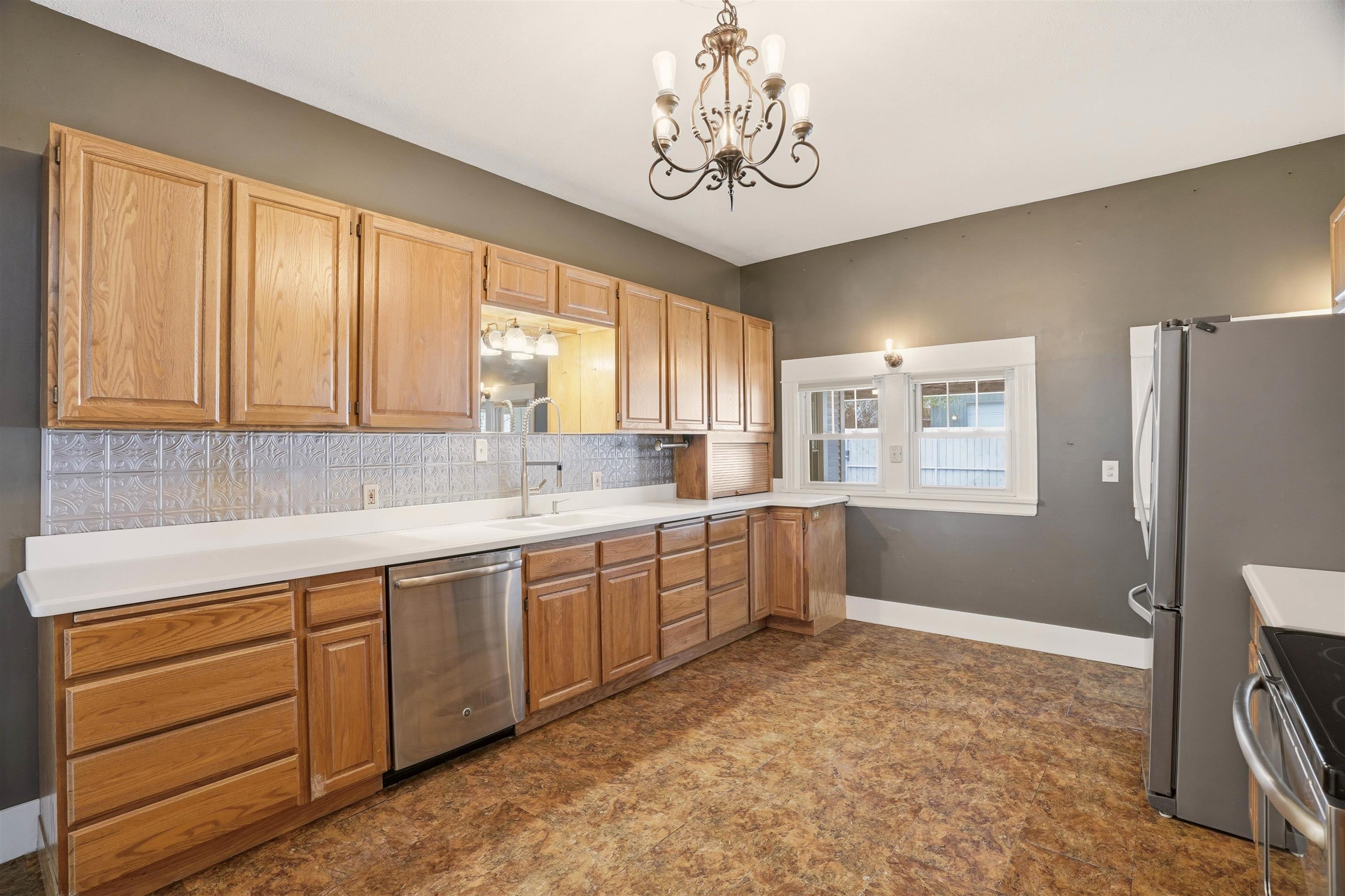 1613 West 11th Avenue Spokane, WA 99204 - Photo 13 of 41