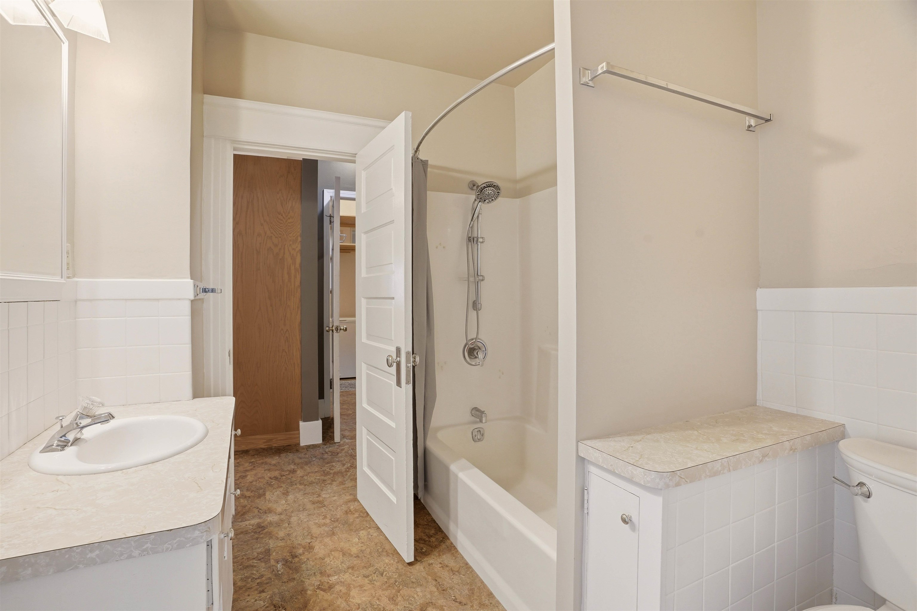 1613 West 11th Avenue Spokane, WA 99204 - Photo 27 of 41