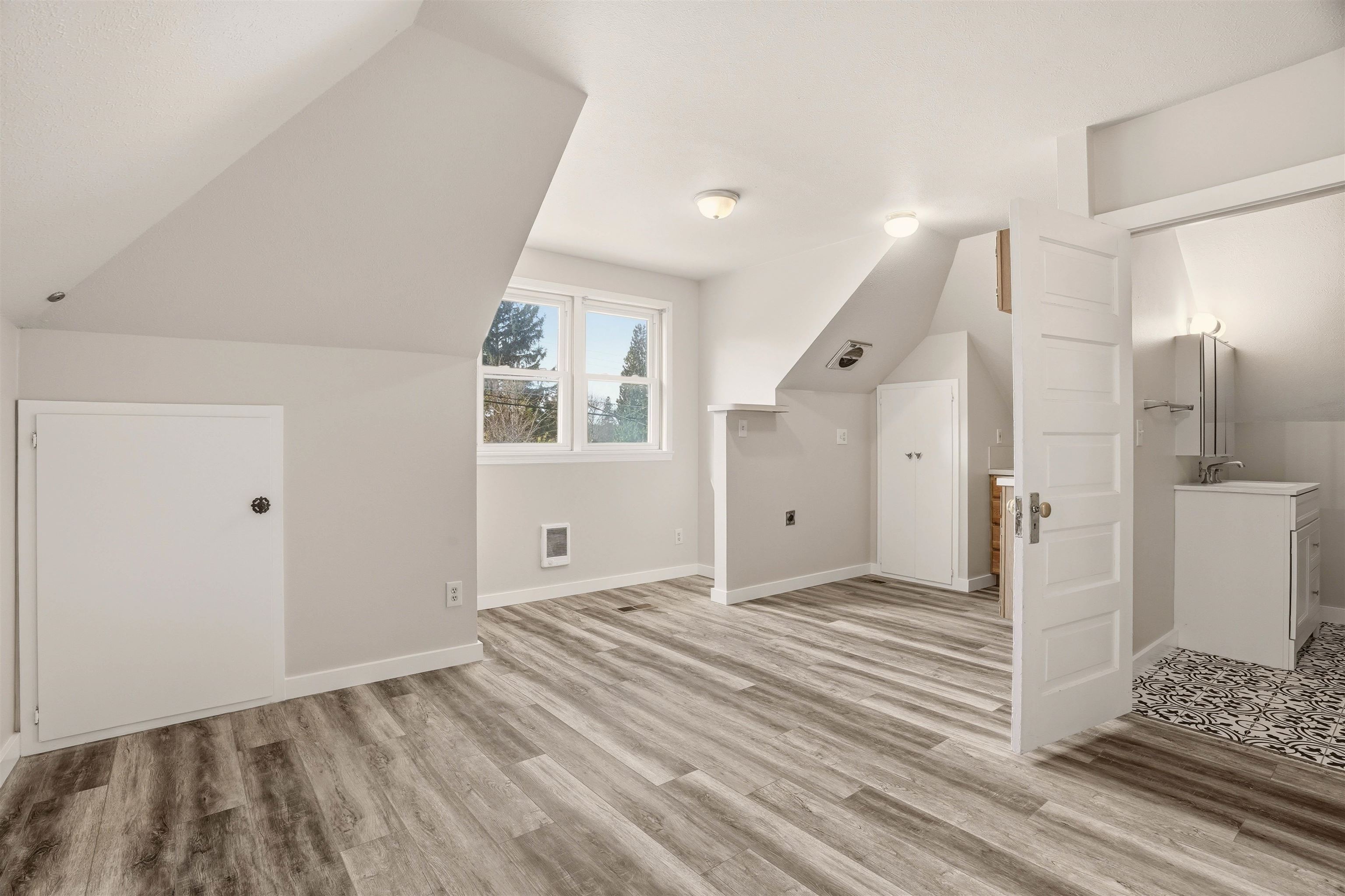 1613 West 11th Avenue Spokane, WA 99204 - Photo 29 of 41
