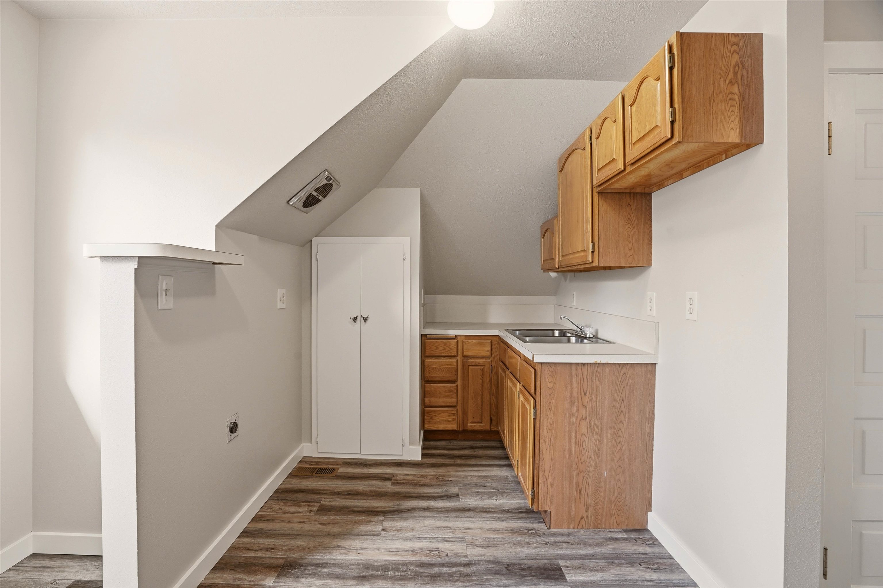 1613 West 11th Avenue Spokane, WA 99204 - Photo 30 of 41